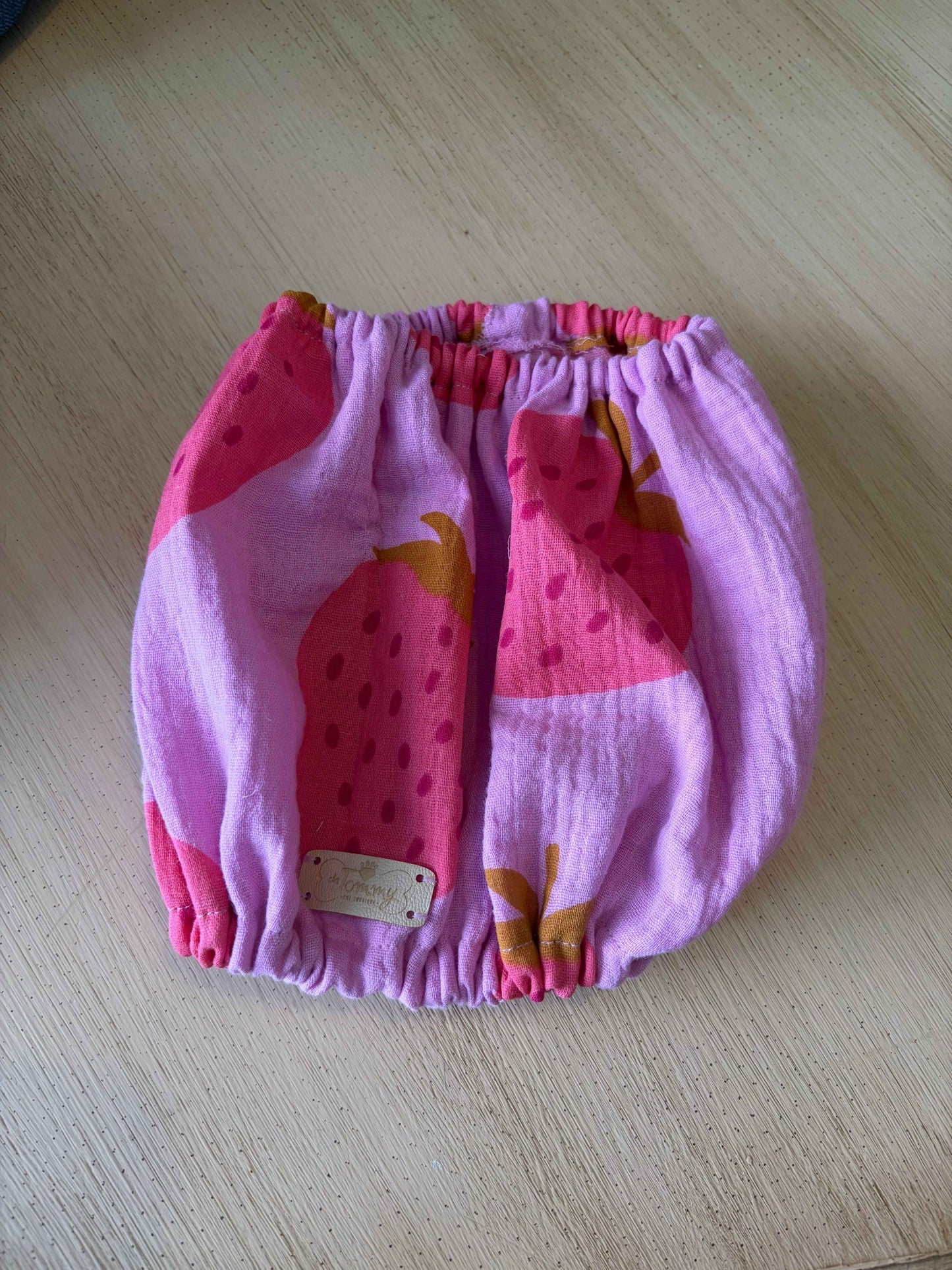Paraorecchie Estivi in Mussolina 'Fragole' - Da Tommy Pet Boutique