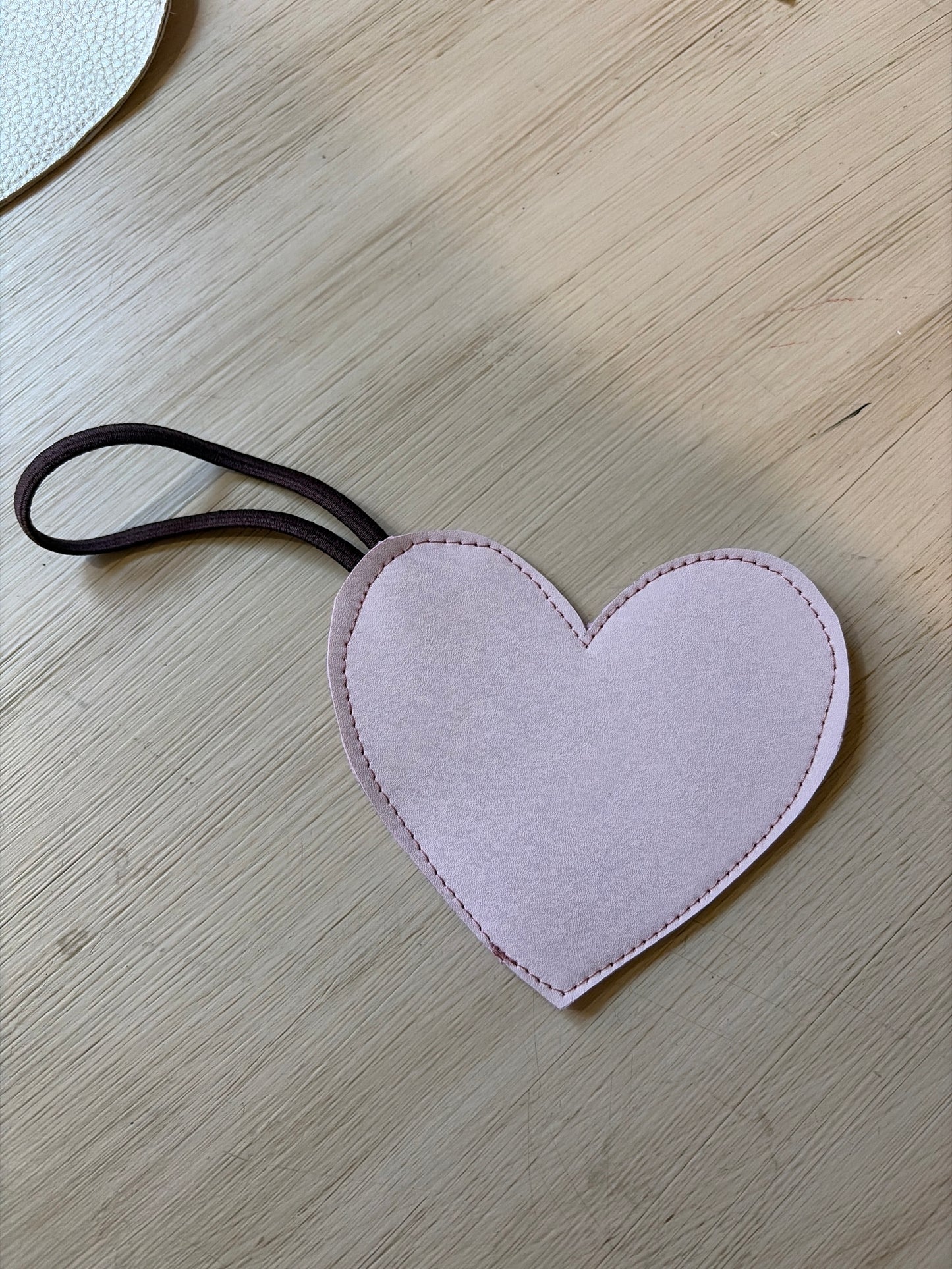 Porta sacchetti Cuore in ecopelle  - Da Tommy Pet Boutique