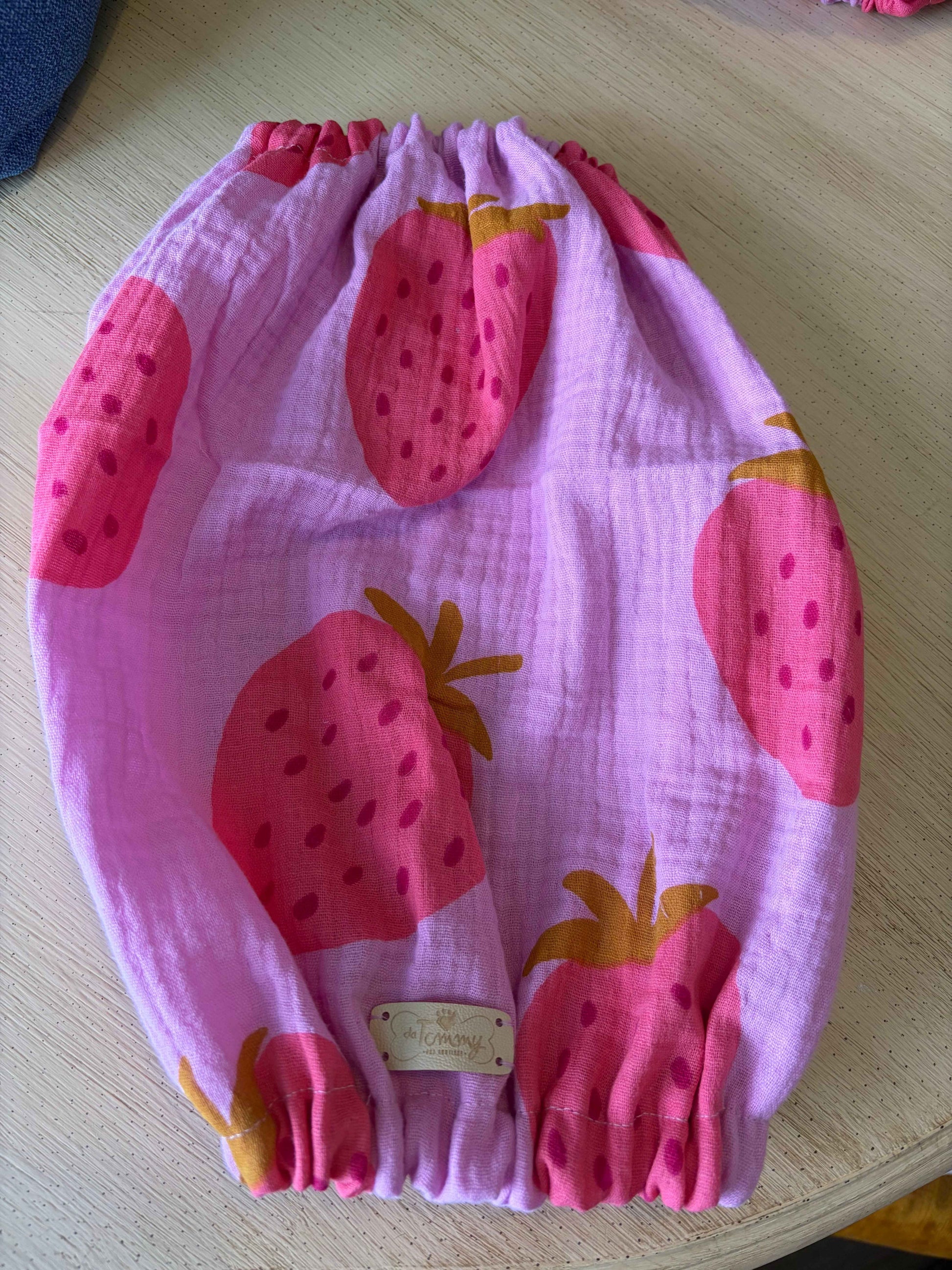 Paraorecchie Estivi in Mussolina 'Fragole'  - Da Tommy Pet Boutique